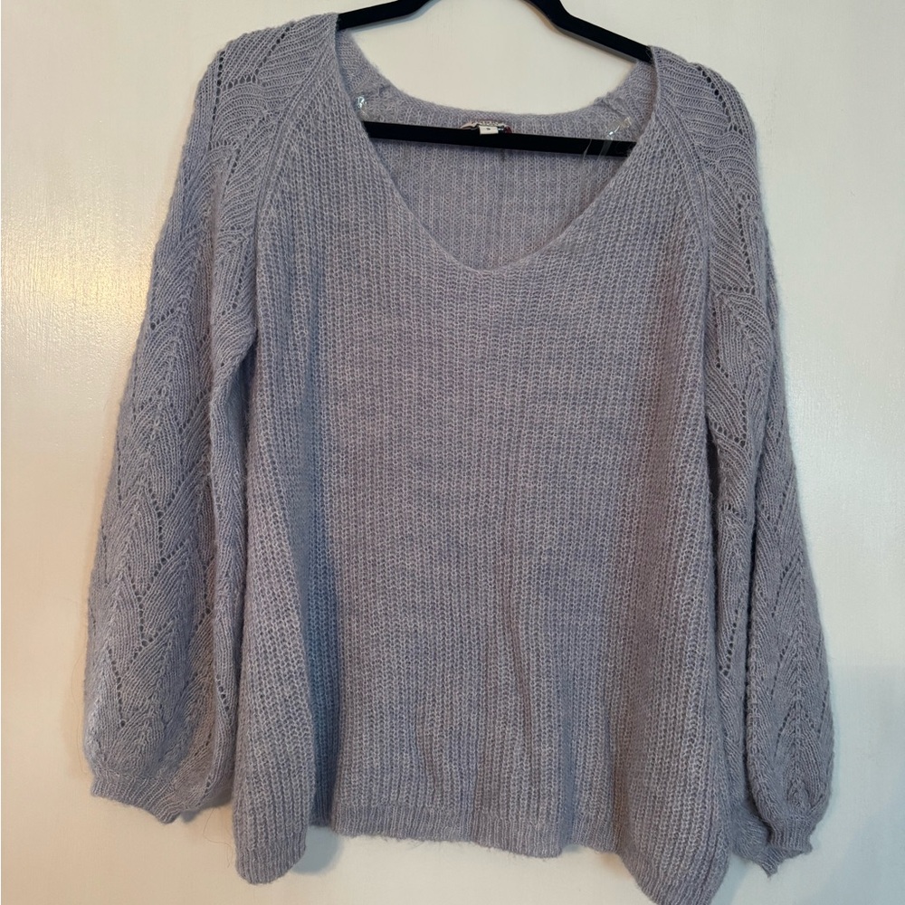 ANDREE BY UNIT Soft Purple V-Neck Sweater